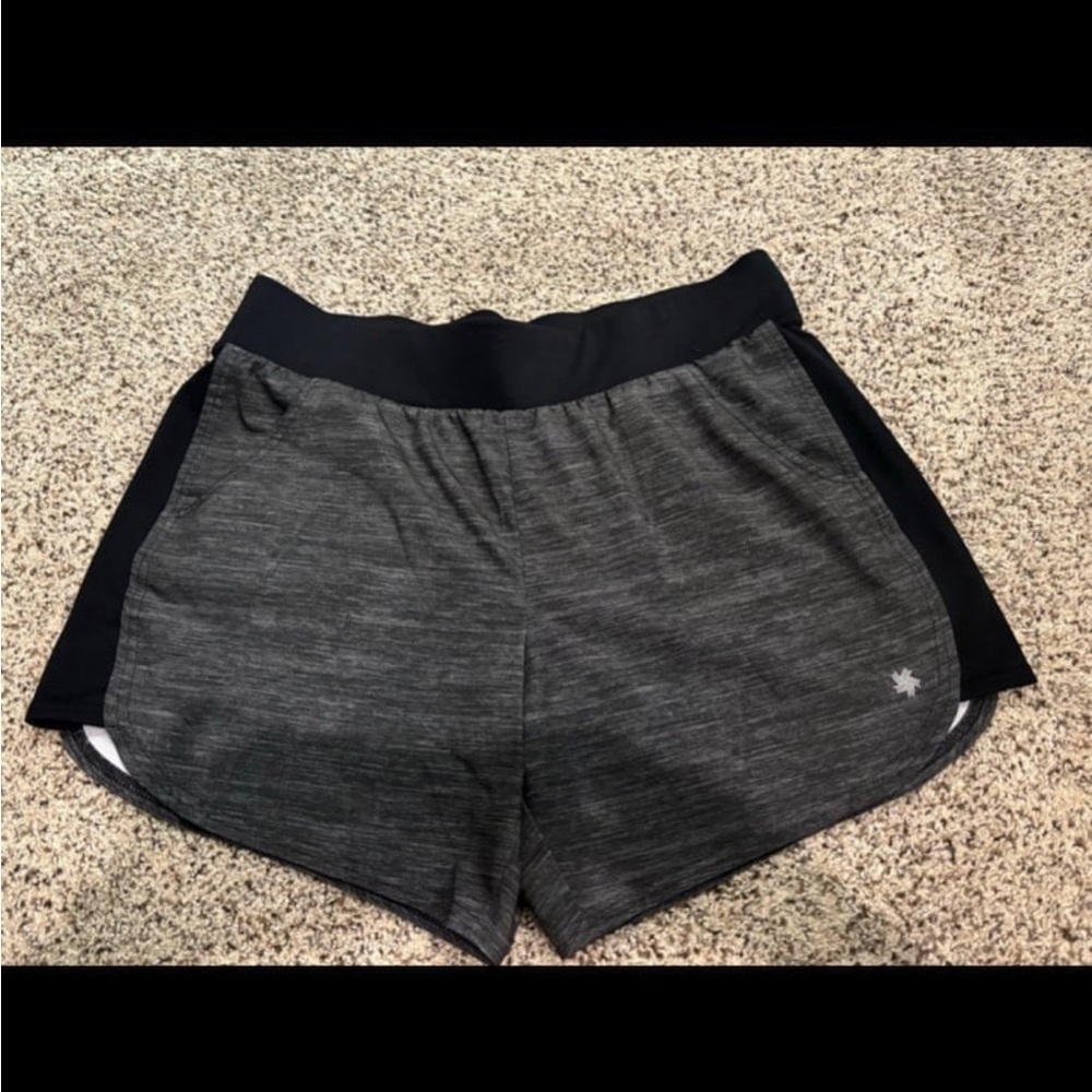 Tek Gear Shorts with Pockets Size Large